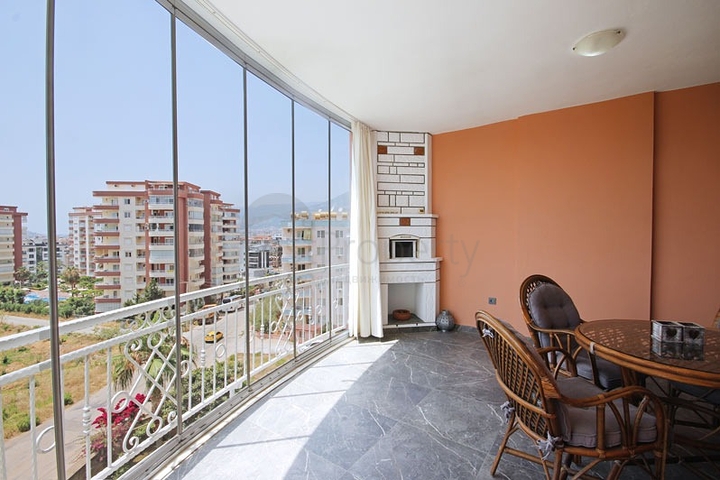 شقة فسيحة 2 + 1 في منطقة مفتوحة للحصول على تصريح إقامة توسمور