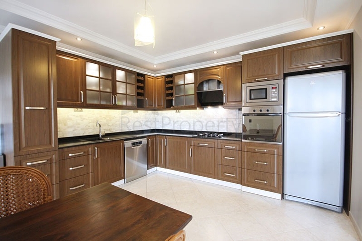 شقة فسيحة 2 + 1 في منطقة مفتوحة للحصول على تصريح إقامة توسمور