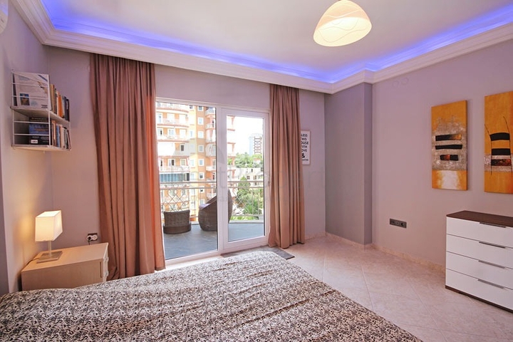 شقة فسيحة 2 + 1 في منطقة مفتوحة للحصول على تصريح إقامة توسمور