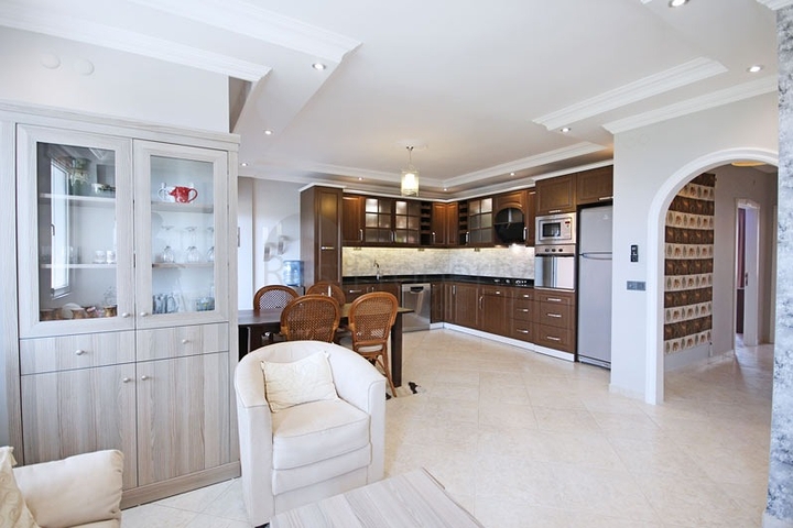 شقة فسيحة 2 + 1 في منطقة مفتوحة للحصول على تصريح إقامة توسمور