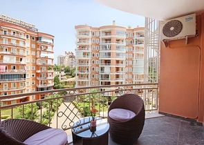 شقة فسيحة 2 + 1 في منطقة مفتوحة للحصول على تصريح إقامة توسمور