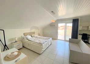 بنتهاوس مفروشة مشرقة من خمس غرف في منطقة أوبا