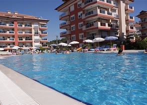 بنتهاوس مفروشة مشرقة من خمس غرف في منطقة أوبا