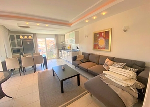 بنتهاوس مفروشة مشرقة من خمس غرف في منطقة أوبا