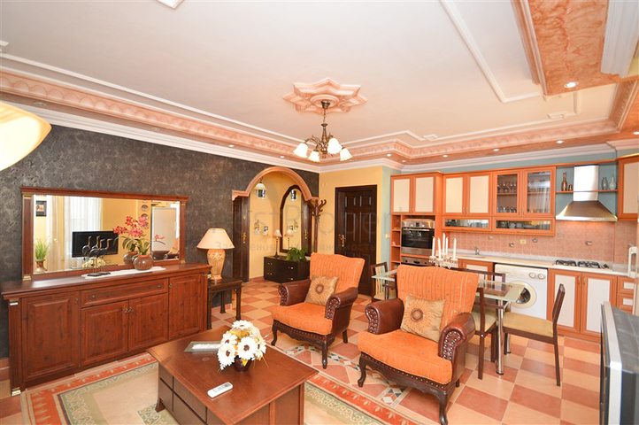 شقة 2+1 في وسط ألانيا