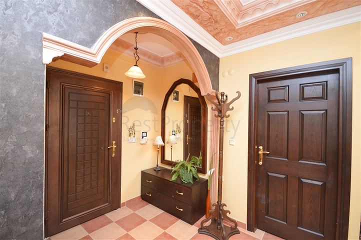 شقة 2+1 في وسط ألانيا