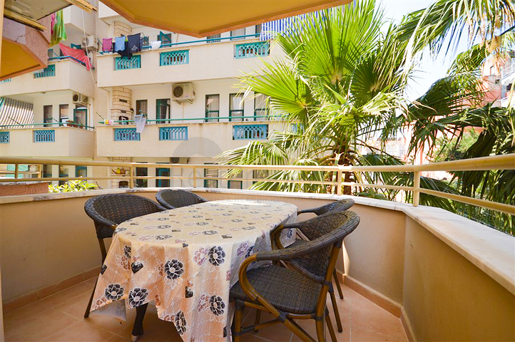 شقة 2+1 في وسط ألانيا