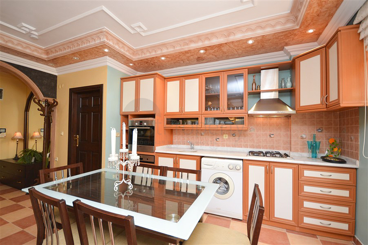 شقة 2+1 في وسط ألانيا