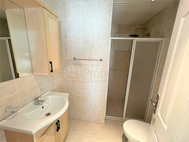 شقة فسيحة 2 + 1 800 متر من البحر في منطقة أوبا