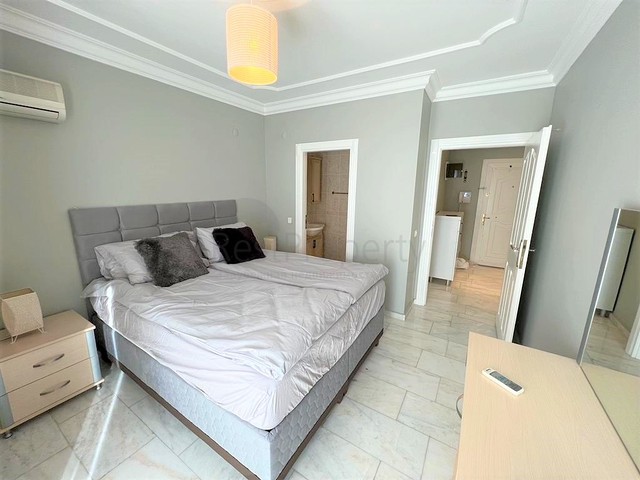 شقة فسيحة 2 + 1 800 متر من البحر في منطقة أوبا