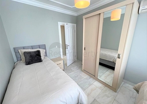 شقة فسيحة 2 + 1 800 متر من البحر في منطقة أوبا