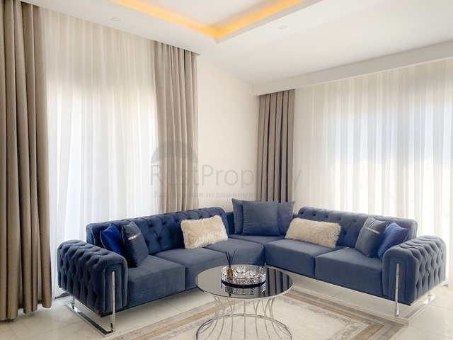 مصمم تم تجديده 3 + 1 شقة من المالك في منطقة محمودلار