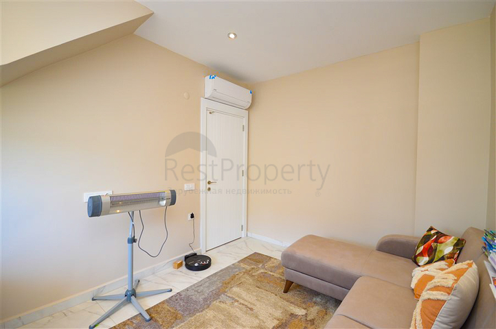 شقة مثالية 4 + 1 مع بنية تحتية ممتازة ، في منطقة كيستيل