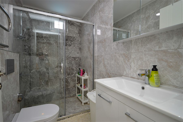 شقة مثالية 4 + 1 مع بنية تحتية ممتازة ، في منطقة كيستيل