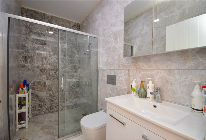 شقة مثالية 4 + 1 مع بنية تحتية ممتازة ، في منطقة كيستيل