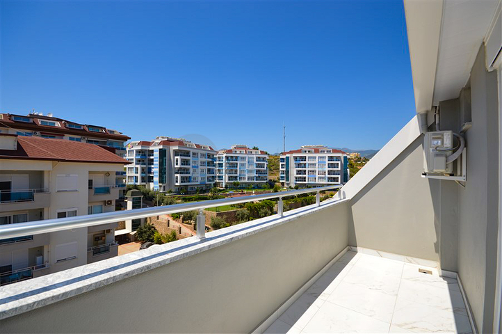 شقة مثالية 4 + 1 مع بنية تحتية ممتازة ، في منطقة كيستيل