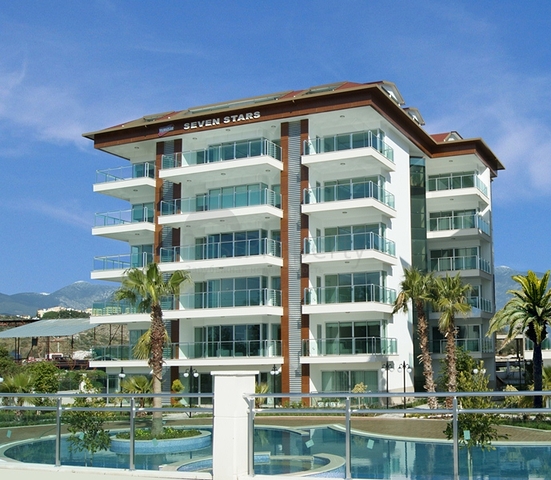 بنتهاوس للبيع في كاستيل/ألانيا