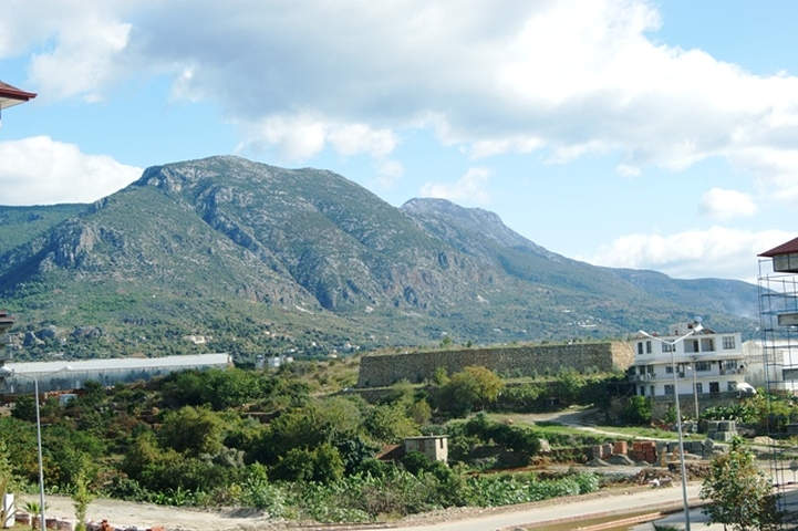 بنتهاوس للبيع في كاستيل/ألانيا