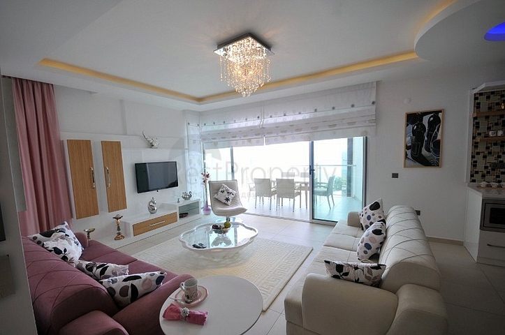 بنتهاوس للبيع في كاستيل/ألانيا