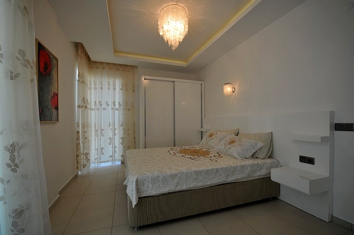 بنتهاوس للبيع في كاستيل/ألانيا