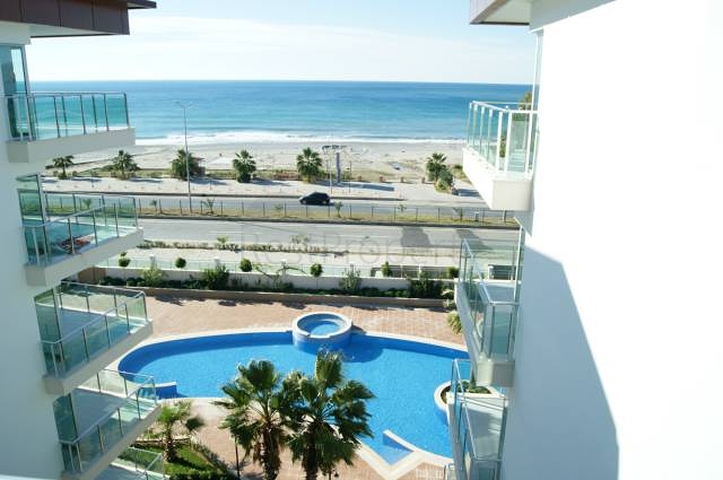 بنتهاوس للبيع في كاستيل/ألانيا