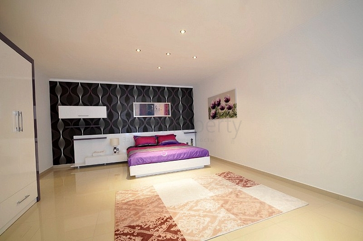 بنتهاوس للبيع في كاستيل/ألانيا