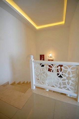 بنتهاوس للبيع في كاستيل/ألانيا