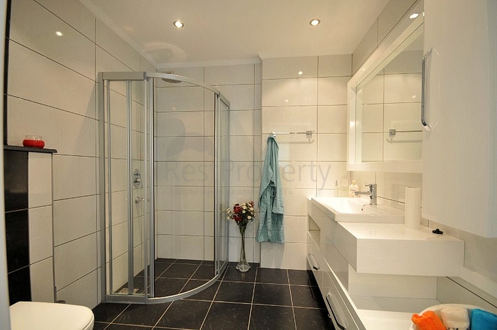 بنتهاوس للبيع في كاستيل/ألانيا