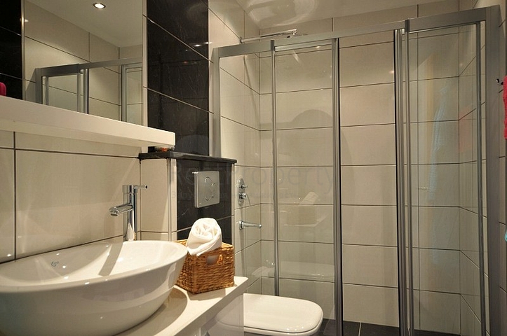 بنتهاوس للبيع في كاستيل/ألانيا