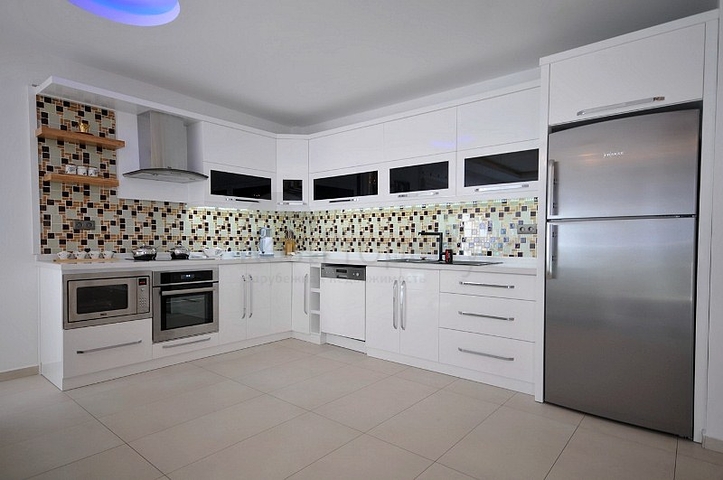 بنتهاوس للبيع في كاستيل/ألانيا