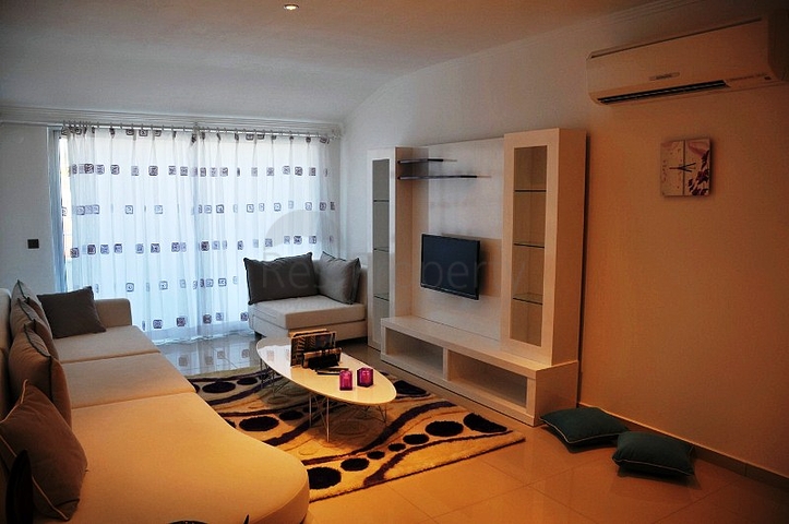 بنتهاوس للبيع في كاستيل/ألانيا