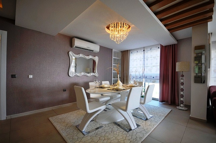 بنتهاوس للبيع في كاستيل/ألانيا