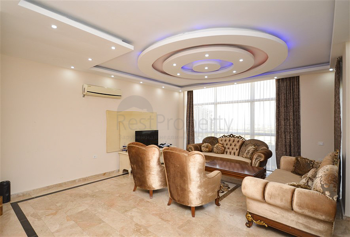 فيلا في سيتا 4 + 1 مع حديقة صغيرة وإطلالات على البحر والجبل في منطقة كارجيجاك الخلابة