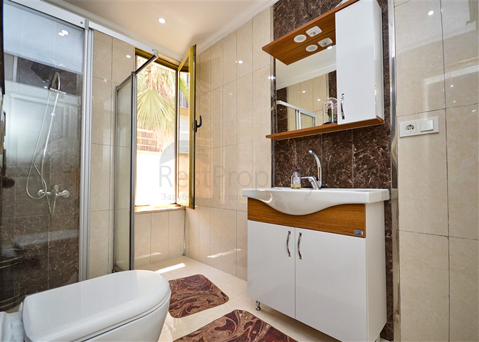 فيلا في سيتا 4 + 1 مع حديقة صغيرة وإطلالات على البحر والجبل في منطقة كارجيجاك الخلابة