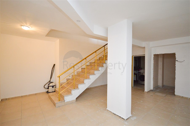 فيلا في سيتا 4 + 1 مع حديقة صغيرة وإطلالات على البحر والجبل في منطقة كارجيجاك الخلابة