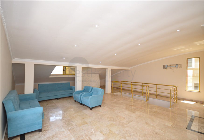 فيلا في سيتا 4 + 1 مع حديقة صغيرة وإطلالات على البحر والجبل في منطقة كارجيجاك الخلابة