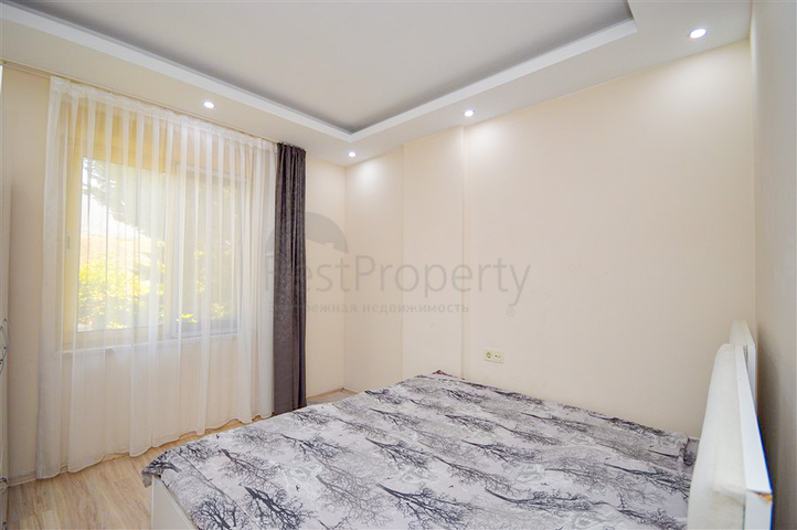 فيلا في سيتا 4 + 1 مع حديقة صغيرة وإطلالات على البحر والجبل في منطقة كارجيجاك الخلابة