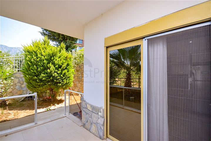 فيلا في سيتا 4 + 1 مع حديقة صغيرة وإطلالات على البحر والجبل في منطقة كارجيجاك الخلابة