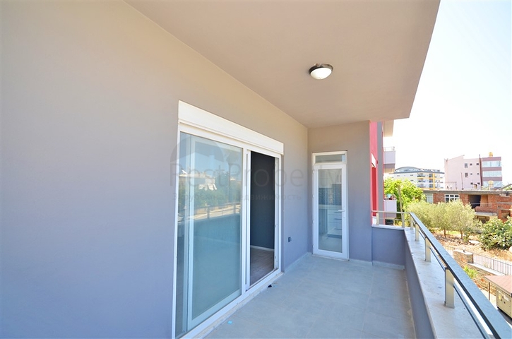 شقة 2+1 مع مطبخ منفصل في منطقة دميرتاش