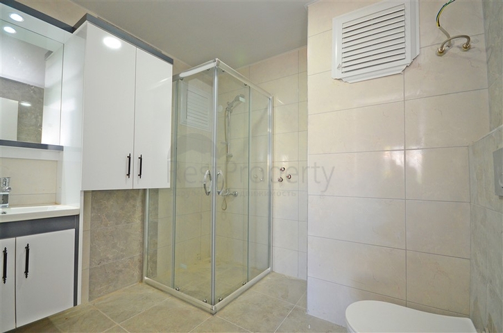 شقة 2+1 مع مطبخ منفصل في منطقة دميرتاش