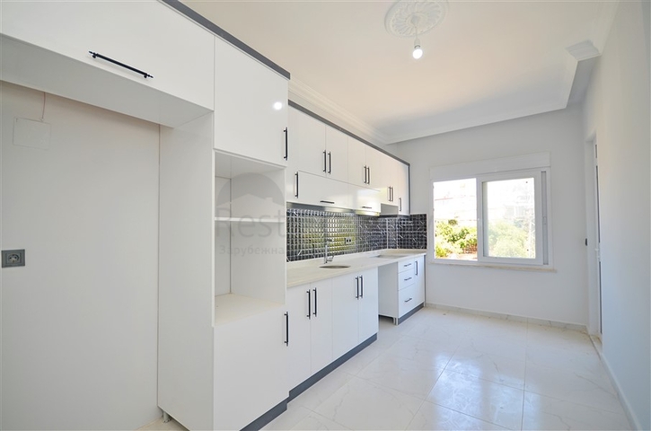 شقة 2+1 مع مطبخ منفصل في منطقة دميرتاش