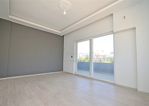 شقة 2+1 مع مطبخ منفصل في منطقة دميرتاش