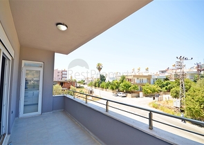 شقة 2+1 مع مطبخ منفصل في منطقة دميرتاش