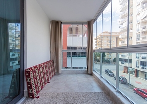 شقة فسيحة 2 + 1 من المالك على بعد 400 متر من البحر في منطقة محمودلار  