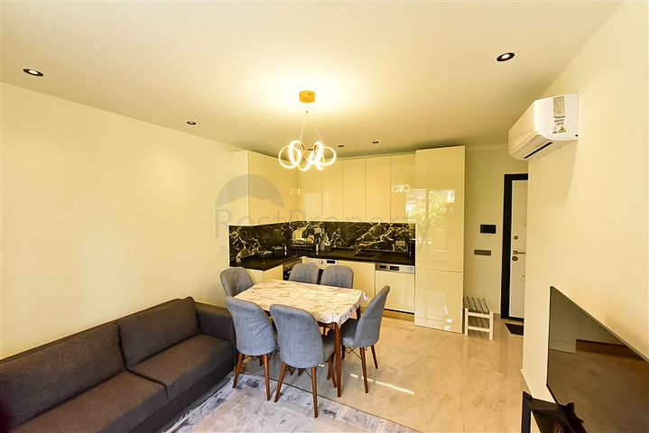 شقة 1+1 في مجمع فاخر على مسافة قريبة من البحر