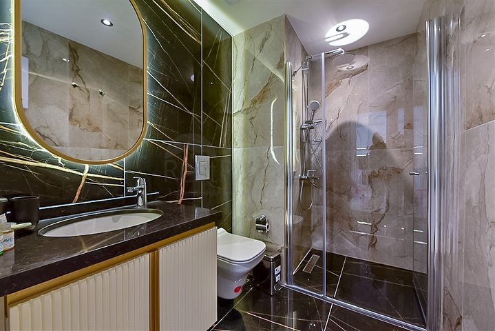 شقة 1+1 في مجمع فاخر على مسافة قريبة من البحر