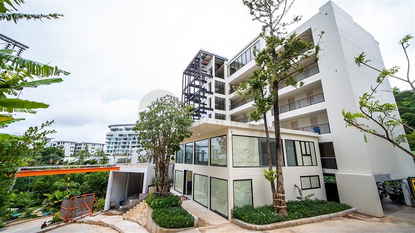 عمارات حديثة مع مناظر خلابة لبحر أندامان