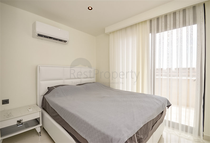 بنتهاوس 2+1 بإطلالة جميلة في منطقة شاطئ كليوباترا للإيجار