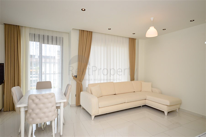 بنتهاوس 2+1 بإطلالة جميلة في منطقة شاطئ كليوباترا للإيجار