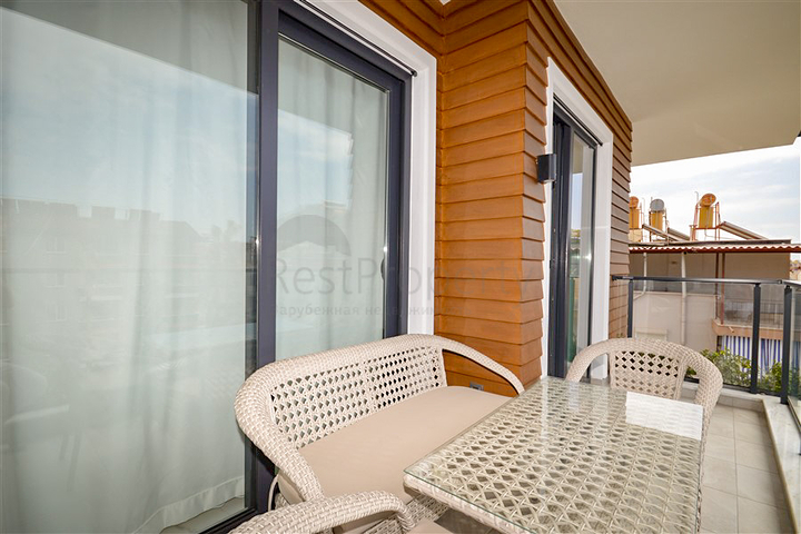 بنتهاوس 2+1 بإطلالة جميلة في منطقة شاطئ كليوباترا للإيجار